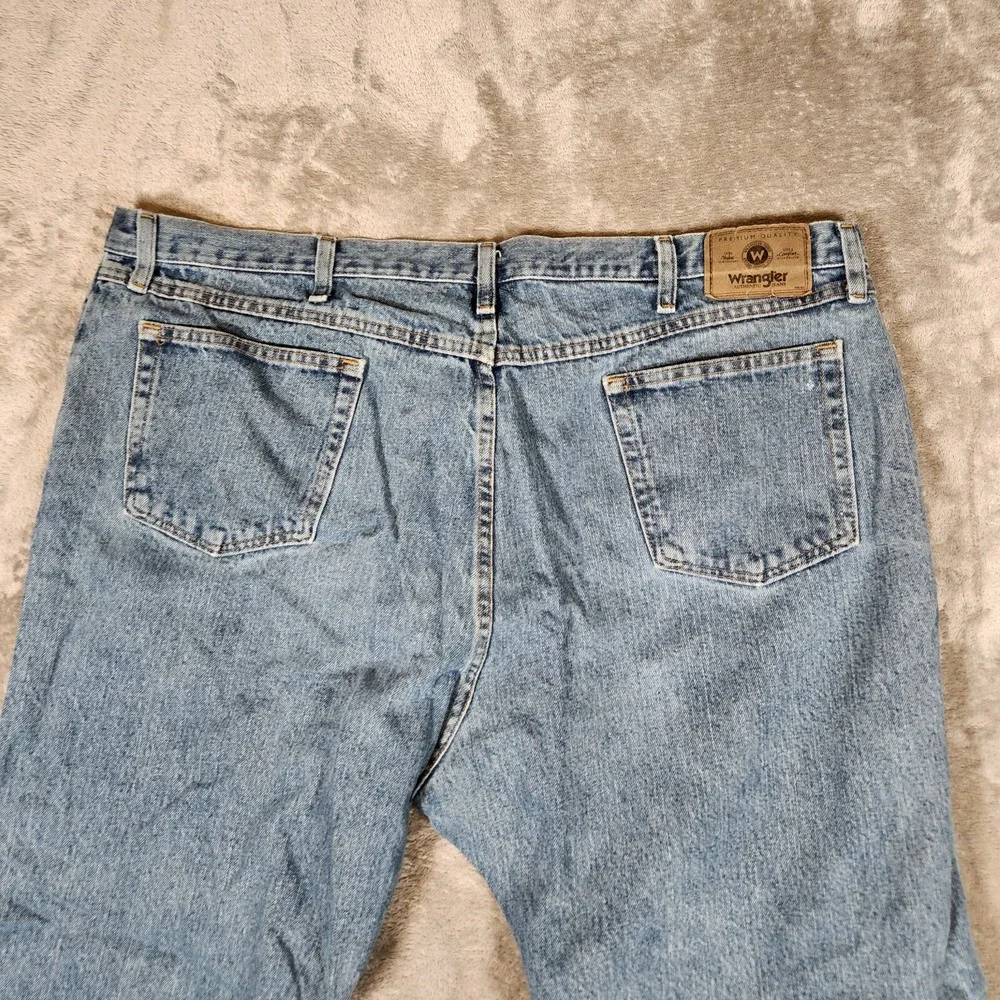 Wrangler Jeans Men's 44X30 Relaxed Fit 97601VR‎ Blue Pre-Owned STAIN
